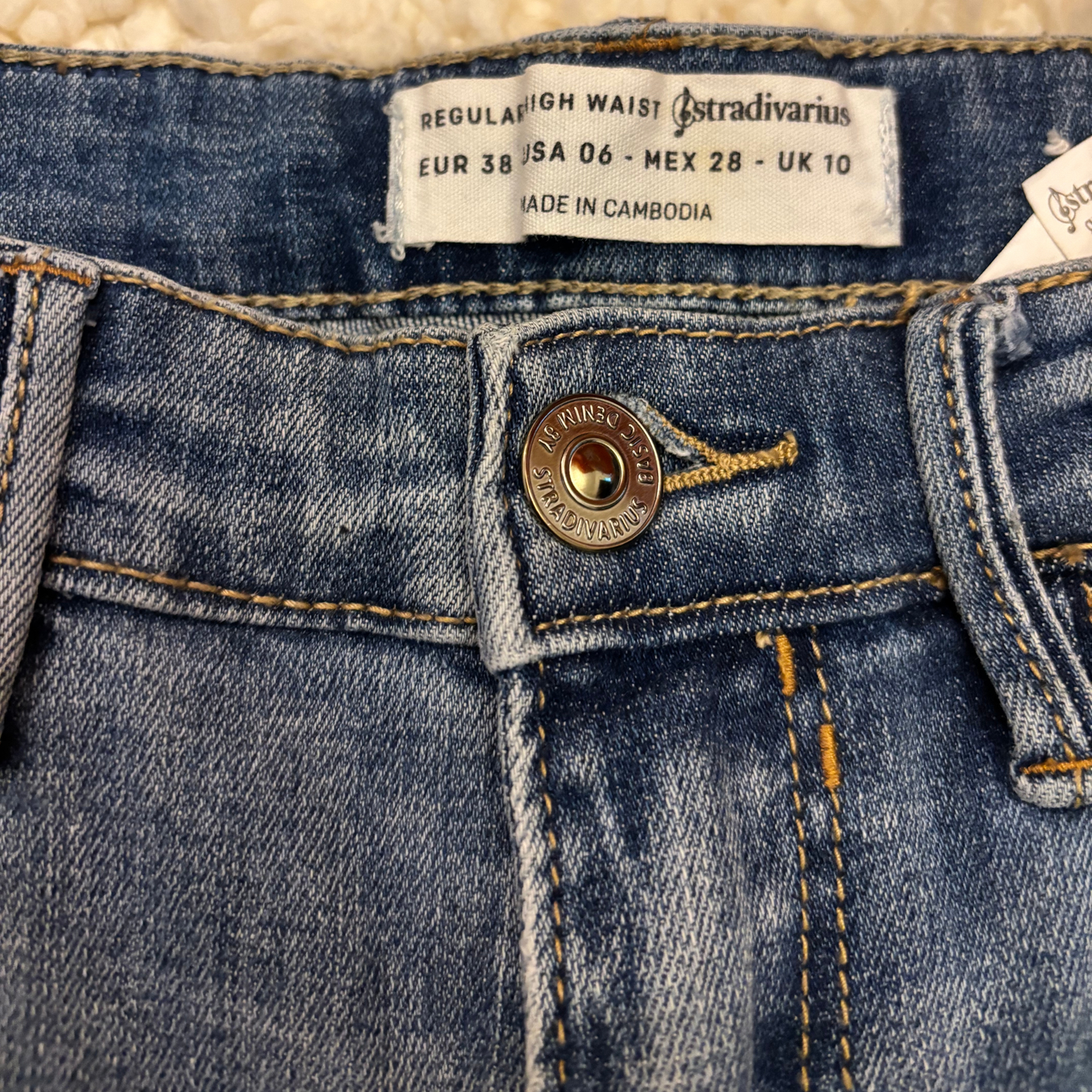 Stradivarius Blue Ripped Jeans