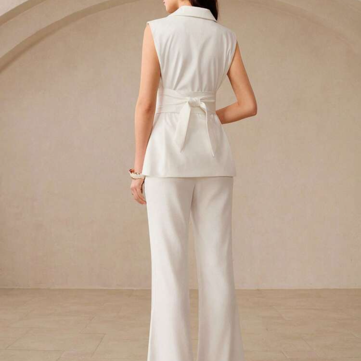 a model wearing the Aveloria White Co-Ord from the back