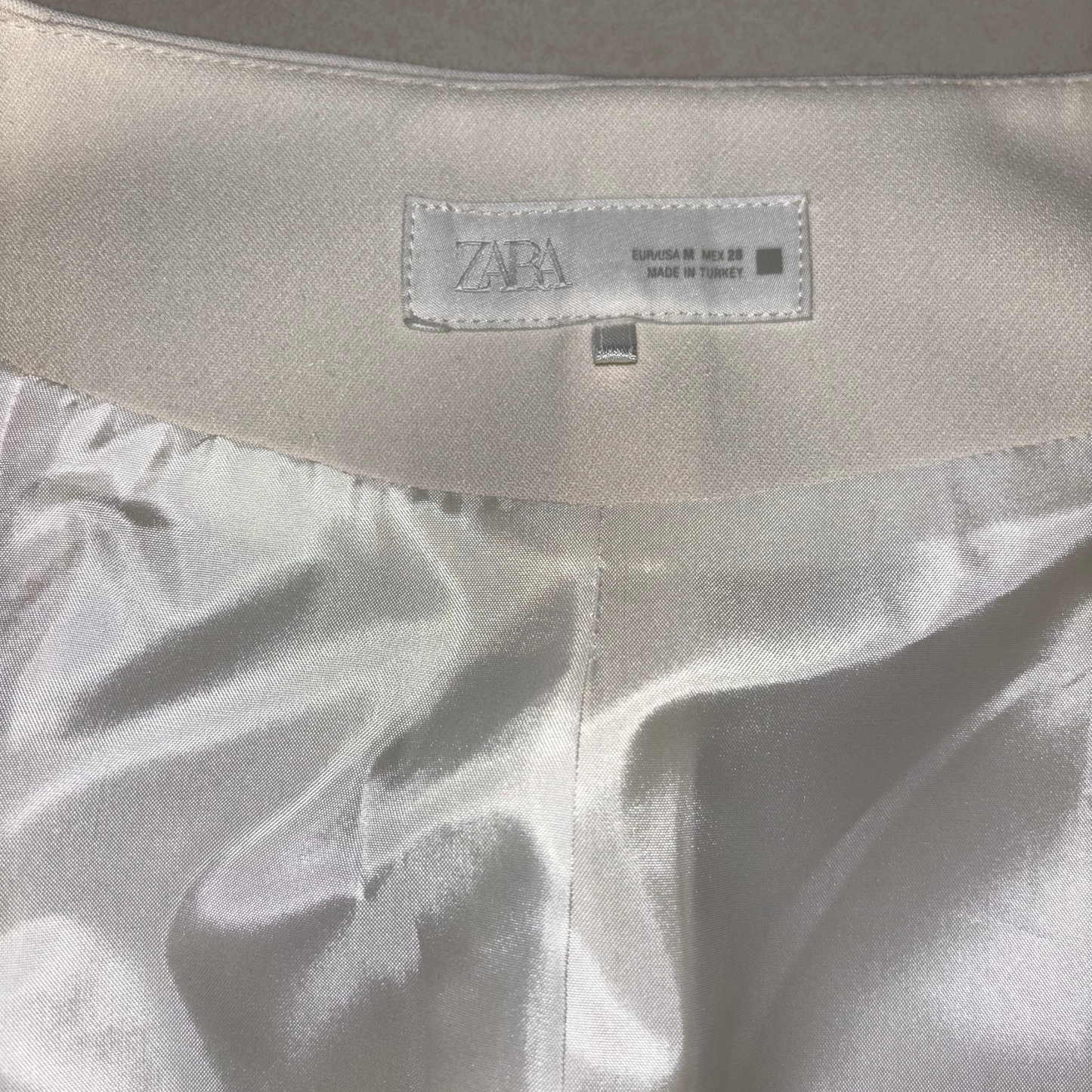 Zara White Zip-Up Waistcoat